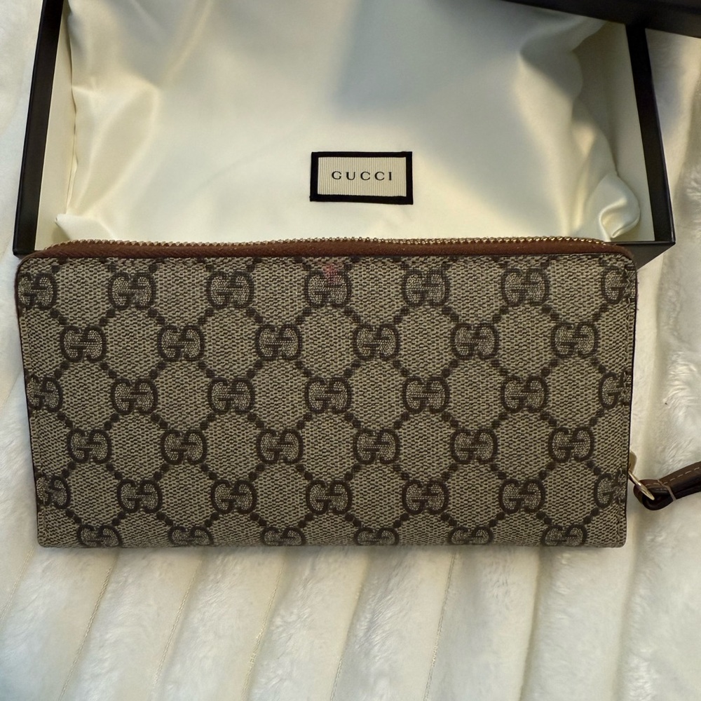 Gucci Beige and Brown GG Zip Wallet
